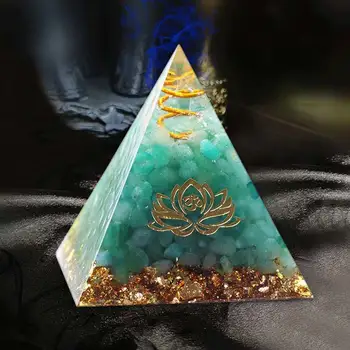 Naravna Zelena Ročno Kristalno Kroglo Orgonite Piramida 60mm z Kianit Kamen Čakro Energije Orgonski Zbirka EMF Varstvo