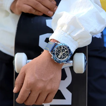 NAVIFORCE Nove Modne Ure za Moške Vrh Luksuzne blagovne Znamke Quartz Kronograf moška Watch Usnja Nepremočljiva Športna Moška Ura