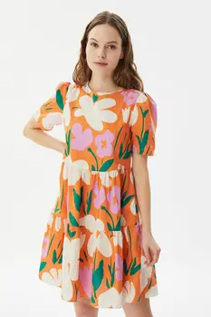 Trendyol Širok Rez Cvetlični Obleko TWOSS21EL2652