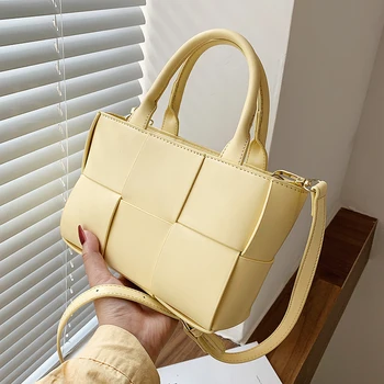 Luksuzne blagovne znamke Tkane Tote vrečko 2021 Moda Novih kakovostnih PU Leathe Žensk Oblikovalec Torbici barva Ramenski Messenger Bag