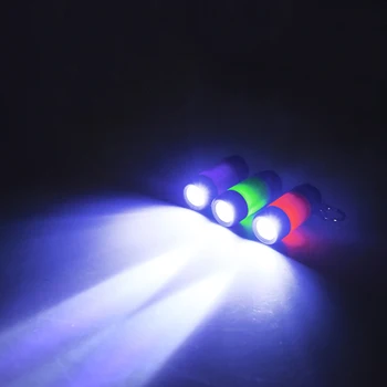 LED Mini Svetilka Ključnih Verige Prenosna baterijska Svetilka na Prostem Nepremočljiva Vgrajeno Baterijo, USB Polnilne Pohodništvo, Kampiranje Bliskovke