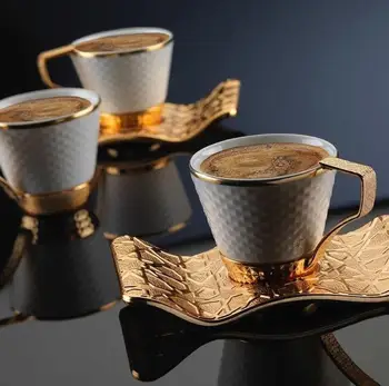 12 Kos porcelana Zlato skodelico kave Nastavite Čaj Nastavite Skodelico Kave in Krožnik Belo Kavo Skodelico Espresso, Cappuccino, Kava Pokal drinkware